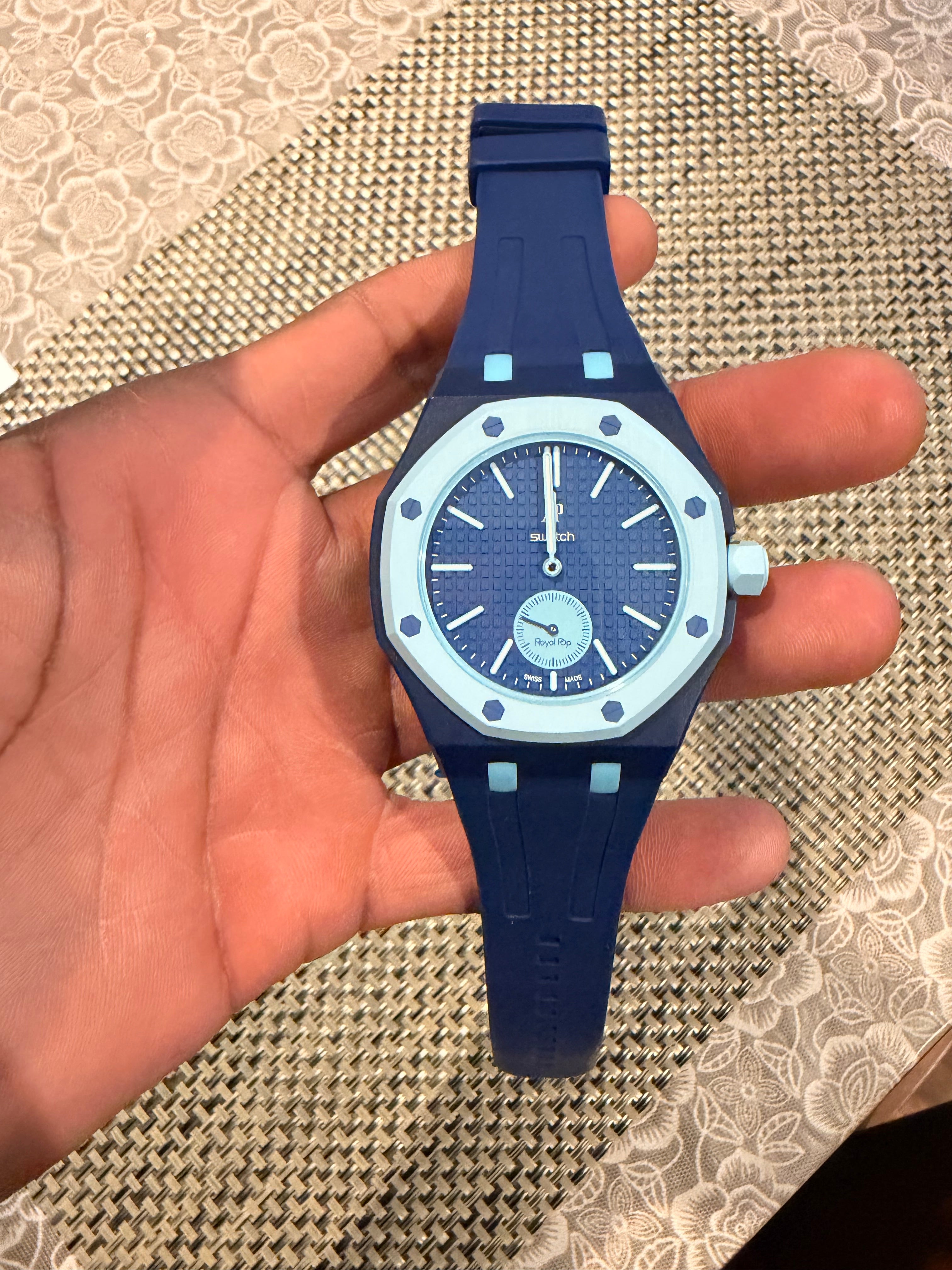 Royal Pop Swatch AP rubber band!